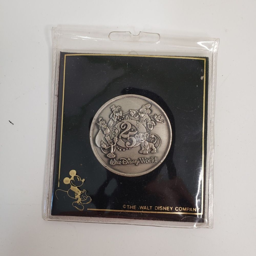 Walt Disney World 25th Anniversary Coin Medallion Silvertone 1971-1996
